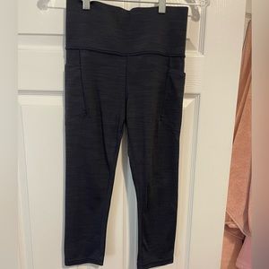Athleta Salutation II Capri Leggings